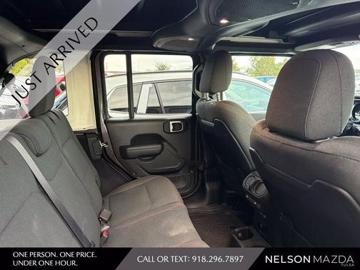 Granite Crystal Clearcoat Metallic 2025 Jeep Wrangler Rubicon