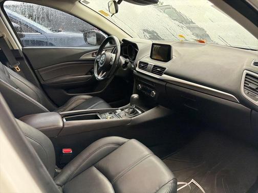 2018 Mazda Mazda3 Touring