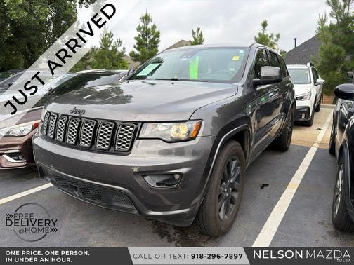 Granite Crystal Clearcoat Metallic 2021 Jeep Grand Cherokee Laredo X