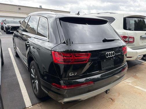 Night Black 2018 Audi Q7 3.0T Prestige
