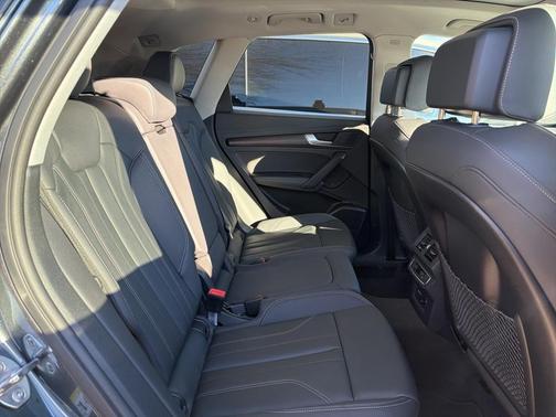 2024 Audi Q5 45 S line quattro Premium