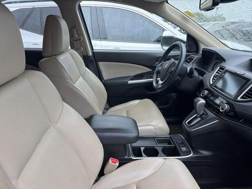 White 2015 Honda CR-V Touring