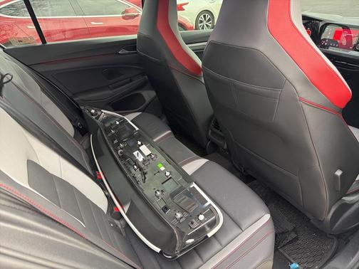 2023 Volkswagen Golf GTI 2.0T SE