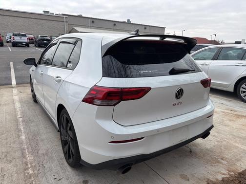 2023 Volkswagen Golf GTI 2.0T SE