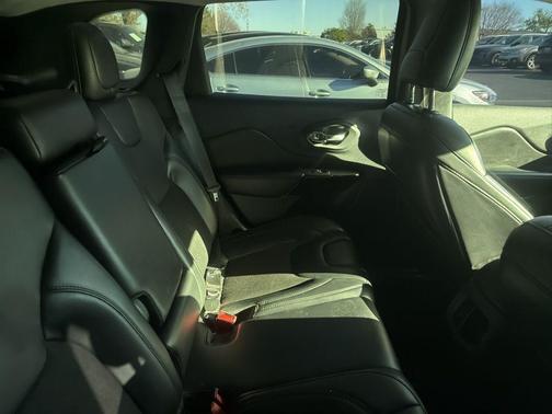 Diamond Black 2020 Jeep Cherokee Latitude Plus