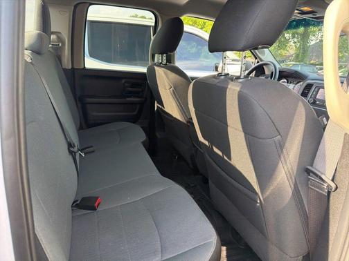 Bright White Clearcoat 2022 RAM 1500 Classic Tradesman