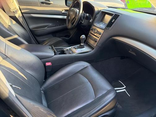 2013 INFINITI G37 Journey