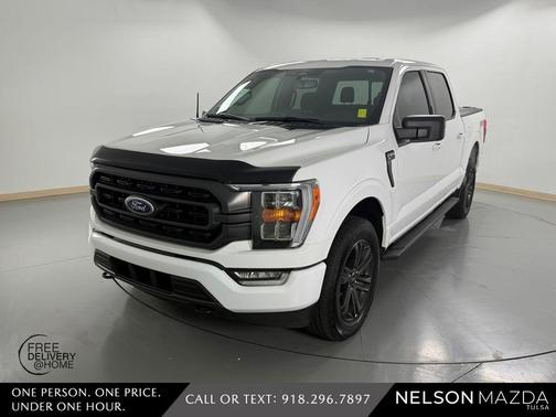 Oxford White 2022 Ford F-150 XLT