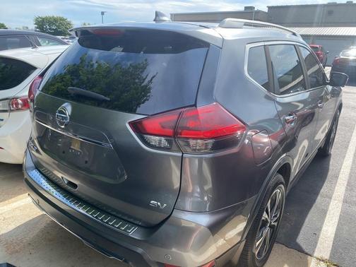 2020 Nissan Rogue SV