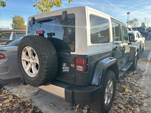 2017 Jeep Wrangler Unlimited Sahara