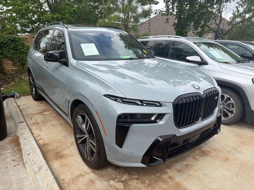 Brooklyn Gray Metallic 2024 BMW X7 M60i