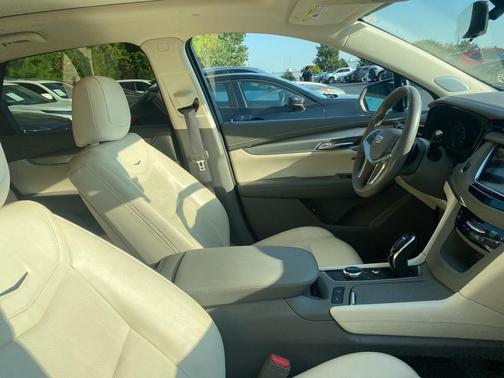 2020 Cadillac XT5 Premium Luxury