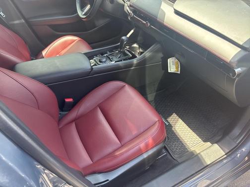 2025 Mazda Mazda3 2.5 S Carbon Edition