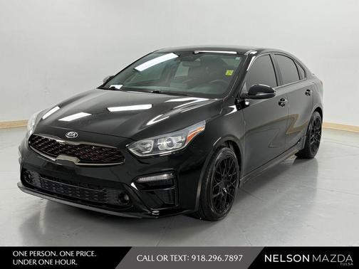 Aurora Black Pearl 2021 Kia Forte GT-Line