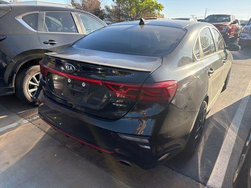Aurora Black Pearl 2021 Kia Forte GT-Line