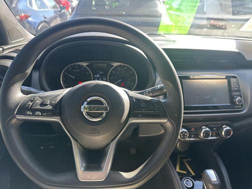 2019 Nissan Kicks S