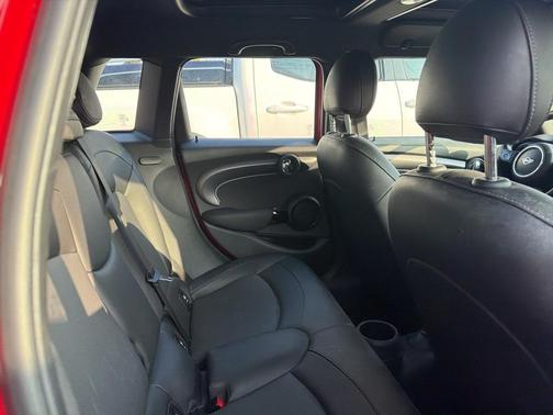 2022 MINI Hardtop Cooper