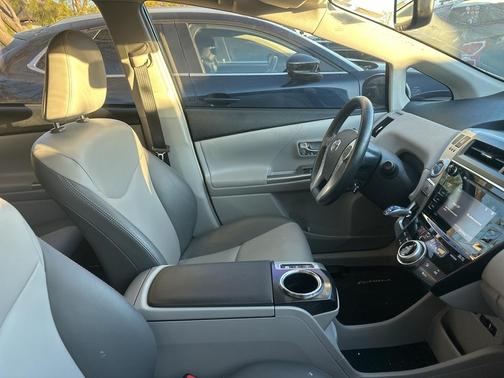 2017 Toyota Prius v Three