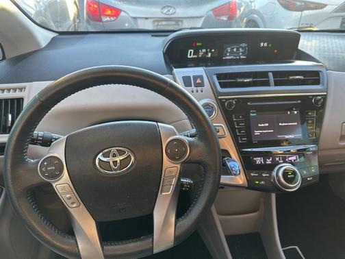 2017 Toyota Prius v Three