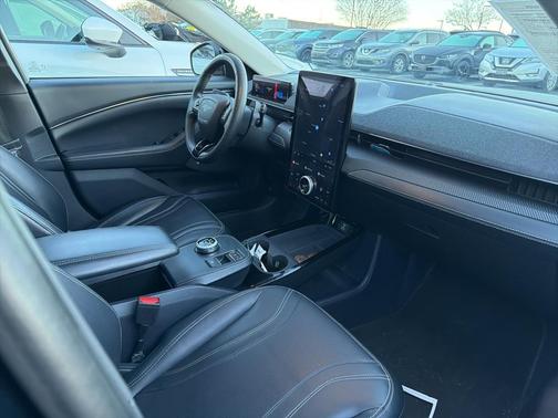 2022 Ford Mustang Mach-E Premium