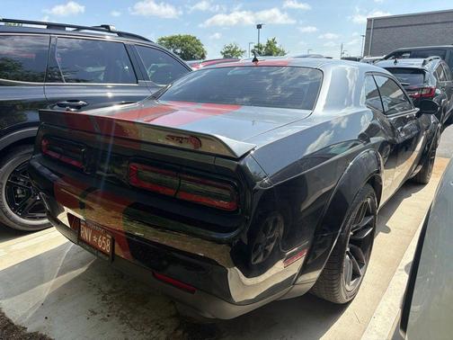 Pitch Black Clearcoat 2018 Dodge Challenger SRT Hellcat