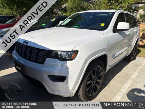 Bright White Clearcoat 2019 Jeep Grand Cherokee Altitude
