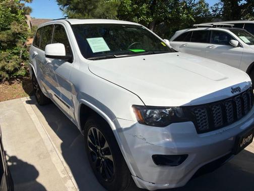 Bright White Clearcoat 2019 Jeep Grand Cherokee Altitude