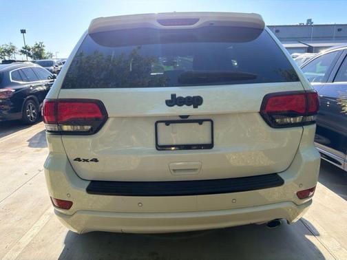 Bright White Clearcoat 2019 Jeep Grand Cherokee Altitude