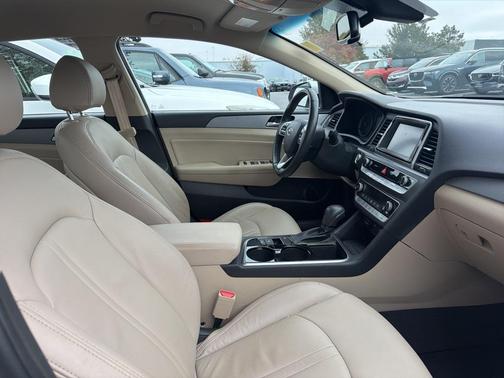 2019 Hyundai SONATA SEL