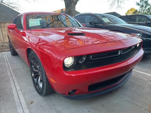 2016 Dodge Challenger SXT