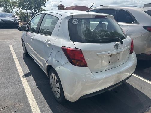2015 Toyota Yaris L