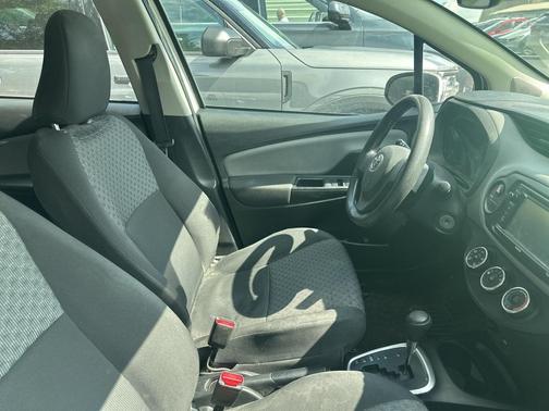 2015 Toyota Yaris L