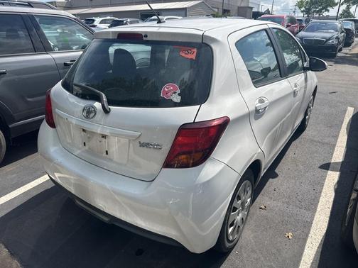 2015 Toyota Yaris L