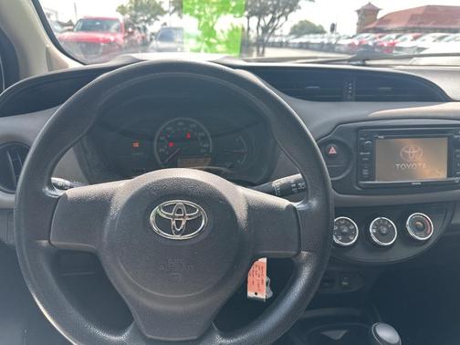 2015 Toyota Yaris L
