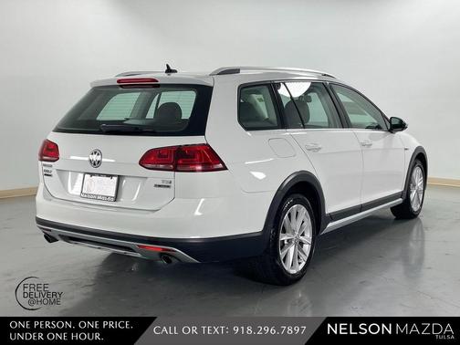 2017 Volkswagen Golf Alltrack TSI S