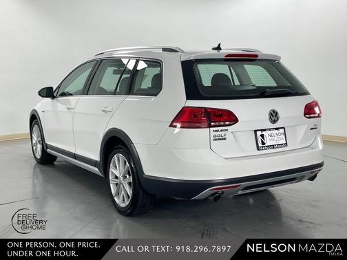 2017 Volkswagen Golf Alltrack TSI S