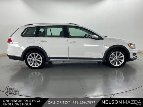 2017 Volkswagen Golf Alltrack TSI S