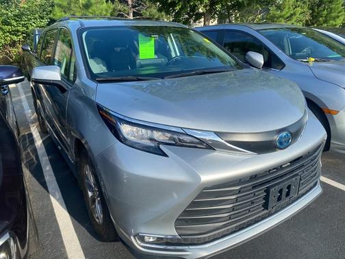 2021 Toyota Sienna XLE