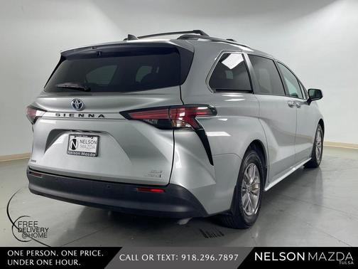 2021 Toyota Sienna XLE