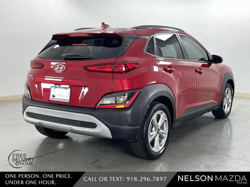 2022 Hyundai KONA SEL