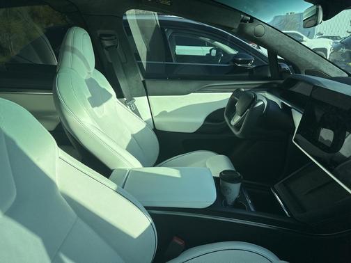 2023 Tesla Model X Plaid