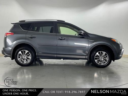 2017 Toyota RAV4 Hybrid XLE