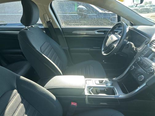 Shadow Black 2018 Ford Fusion SE