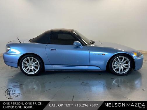 2004 Honda S2000 Base (M6)
