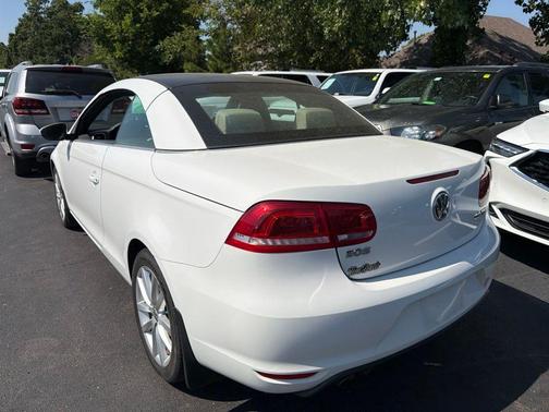 Candy White 2012 Volkswagen Eos Komfort