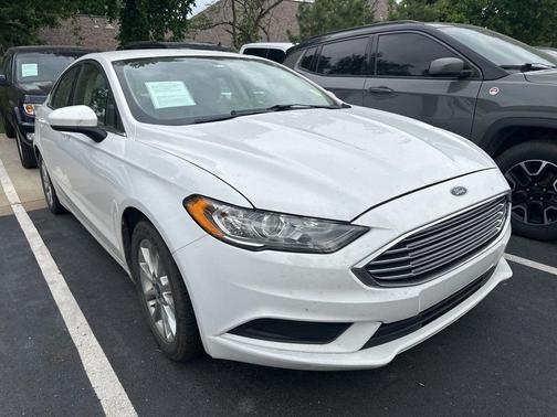 Oxford White 2017 Ford Fusion SE