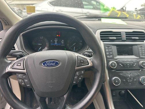 Oxford White 2017 Ford Fusion SE