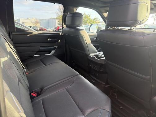 2023 Toyota Tundra Hybrid Platinum