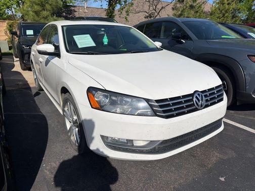 Candy White 2015 Volkswagen Passat 2.0L TDI DSG SEL Premium