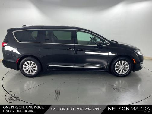 2018 Chrysler Pacifica Touring-L
